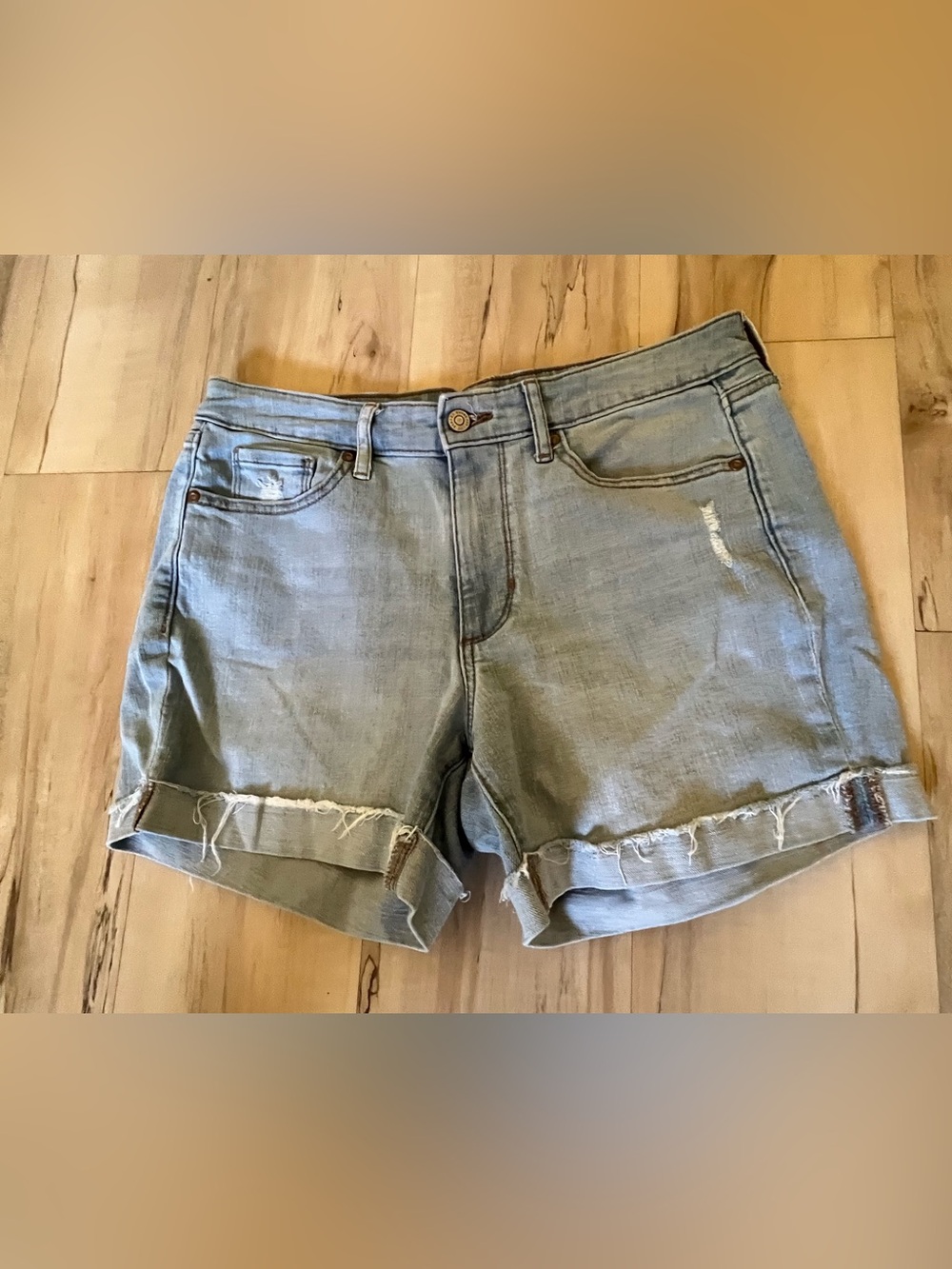 Sonoma Curvy Light Blue Rolled Hem Denim Shorts